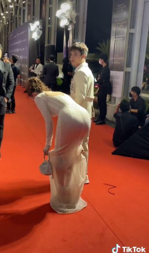 Trang Nemo bắt chước HHen Niê, netizen: Vịt đòi so với thiên nga-2