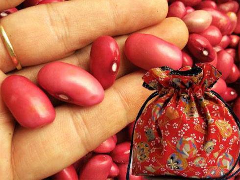 Âm thầm giấu 4 vật trong ví giúp tháng cô hồn nhẹ tựa lông hồng-1