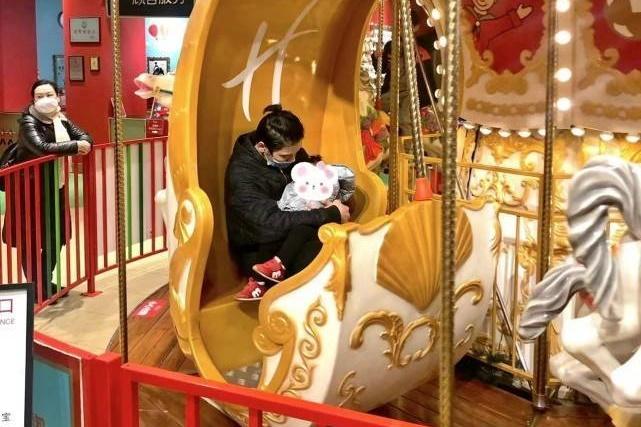 Thêm bằng chứng con trai trùm xã hội đen Hong Kong ngoại tình-4