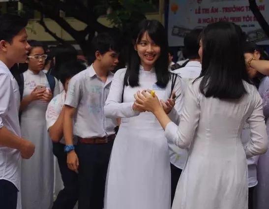 Thùy Tiên bị khui loạt ảnh hiếm thời trẻ trâu, tóc sư tử-9