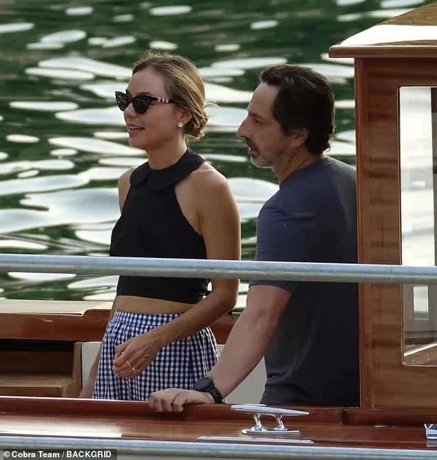 Lý lịch khủng của người phụ nữ ngoại tình với tỷ phú Elon Musk-1