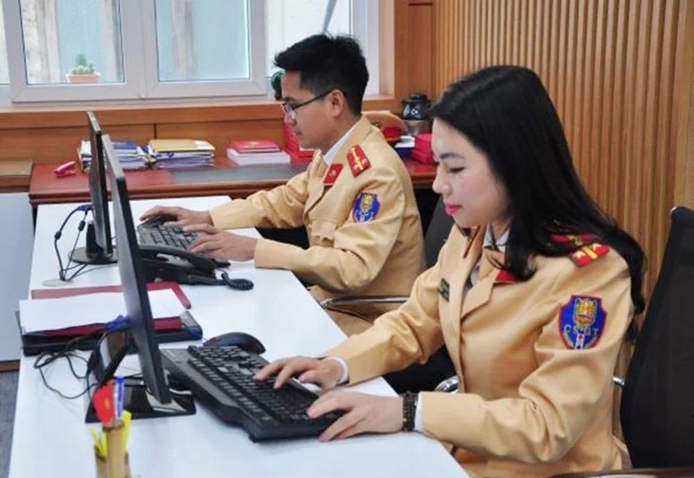 Cần mạnh tay với trò làm mập mờ biển số xe-1