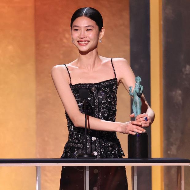 Kim Go Eun và dàn diễn viên bị chê không xứng với giải thưởng-9