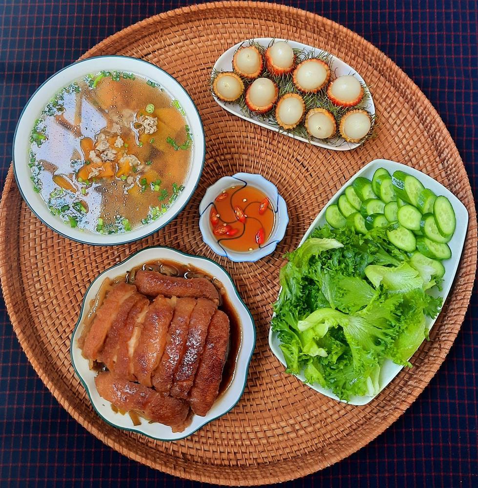 Loạt mâm cơm 4 người ăn cả tháng, nhìn là nảy số nấu ầm ầm-13