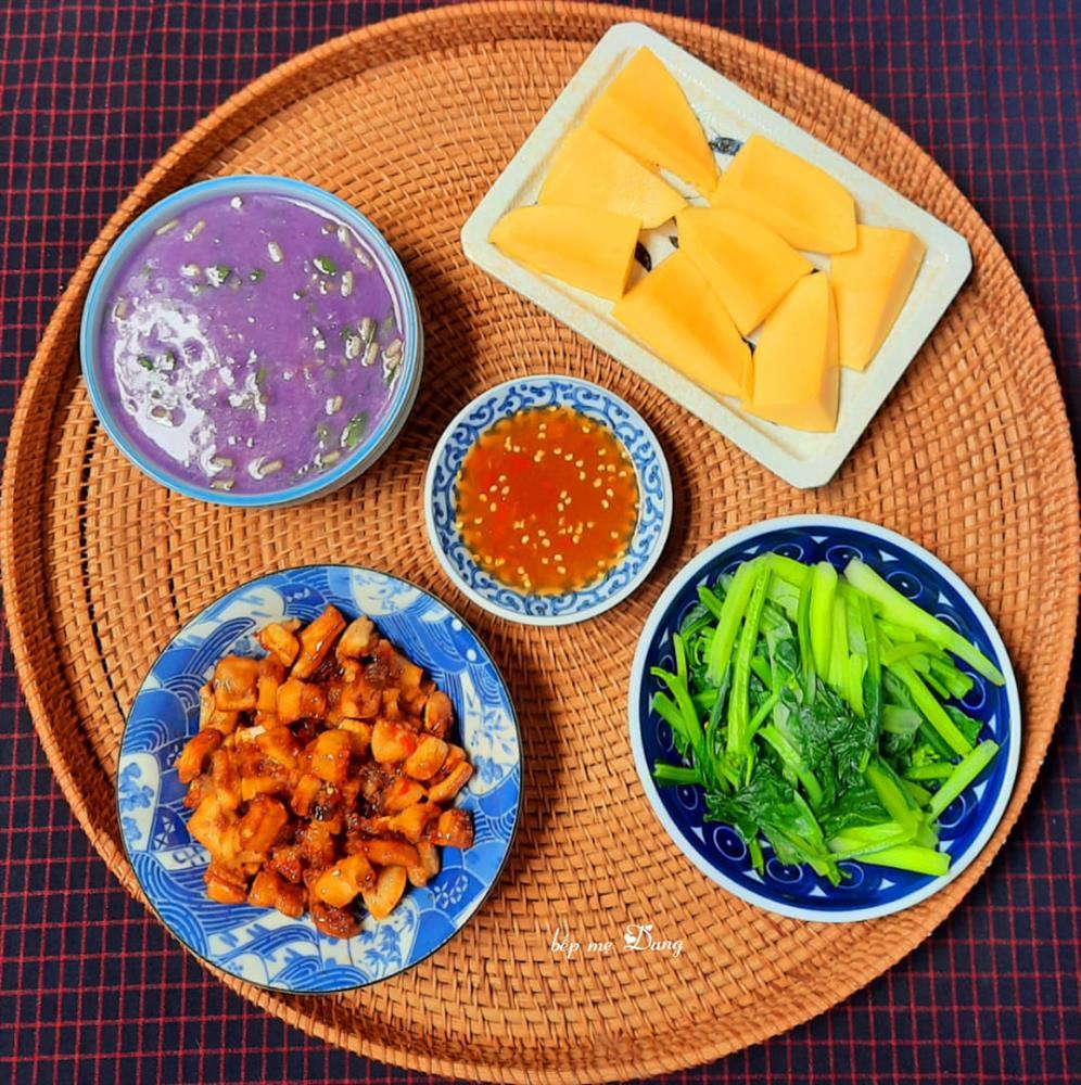 Loạt mâm cơm 4 người ăn cả tháng, nhìn là nảy số nấu ầm ầm-14