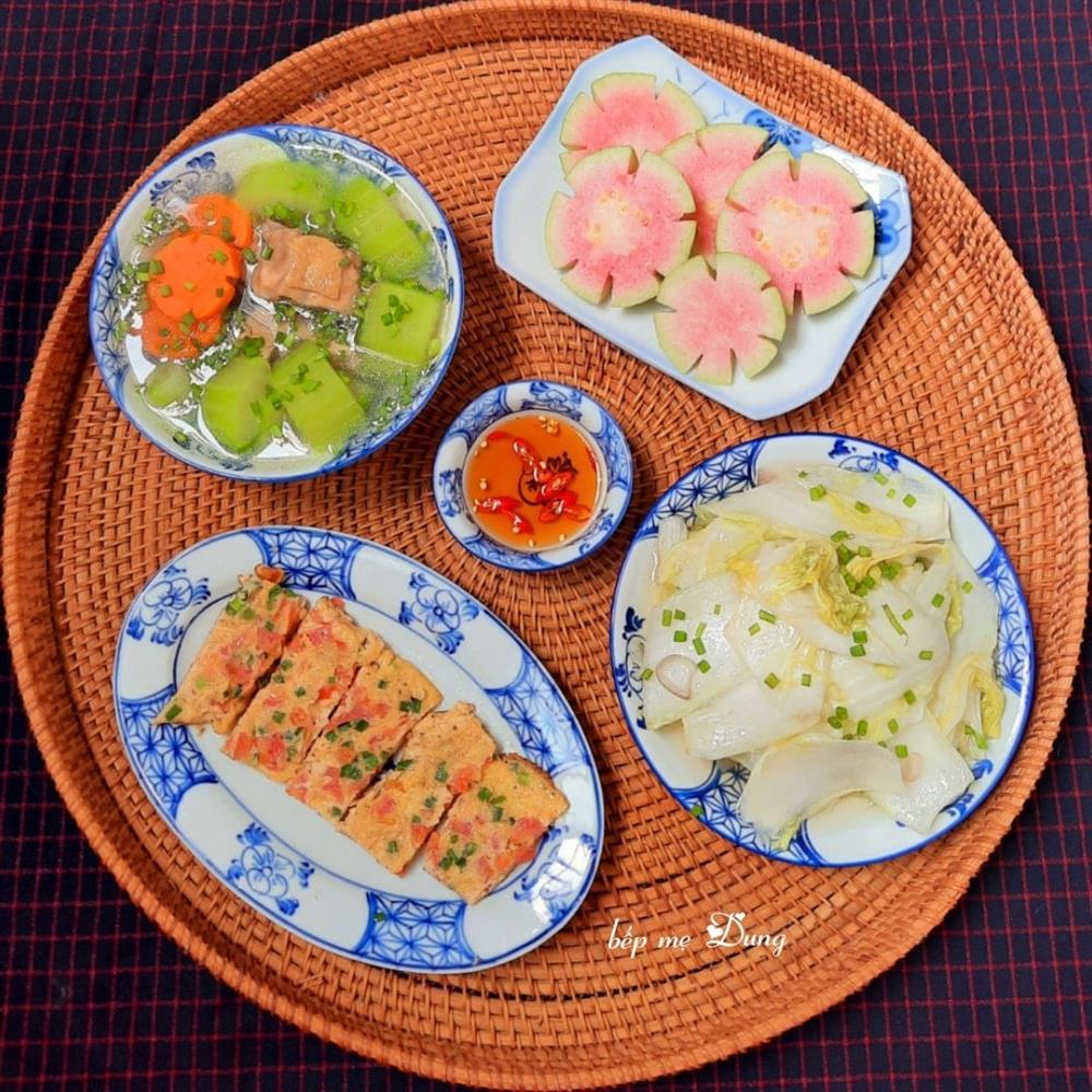 Loạt mâm cơm 4 người ăn cả tháng, nhìn là nảy số nấu ầm ầm-9