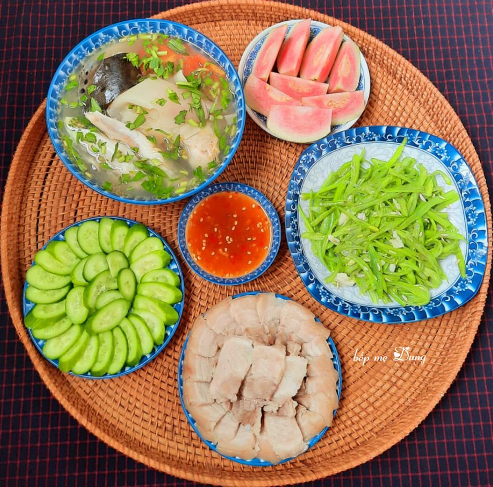 Loạt mâm cơm 4 người ăn cả tháng, nhìn là nảy số nấu ầm ầm-10