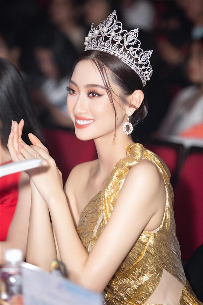 luong-thuy-linh-01.jpg