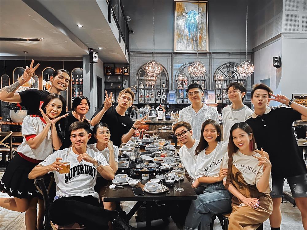 Sinh nhật Jun Phạm chẳng thấy nam chính, hóa ra bị chơi khăm-3