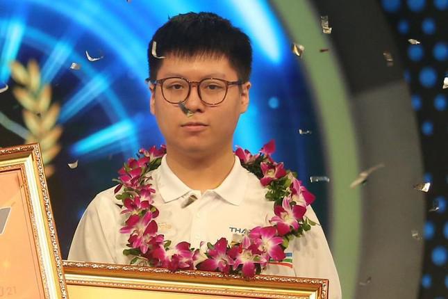 Điểm thi tốt nghiệp của Á quân Đường Lên Đỉnh Olympia 2021-3