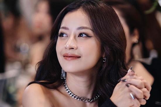 Chi Pu lâu lắm mới hát live, dân mạng từ thất vọng thành tuyệt vọng