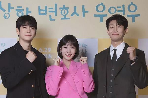 Những pha quảng cáo lộ liễu kém duyên nhất lịch sử phim Hàn-10