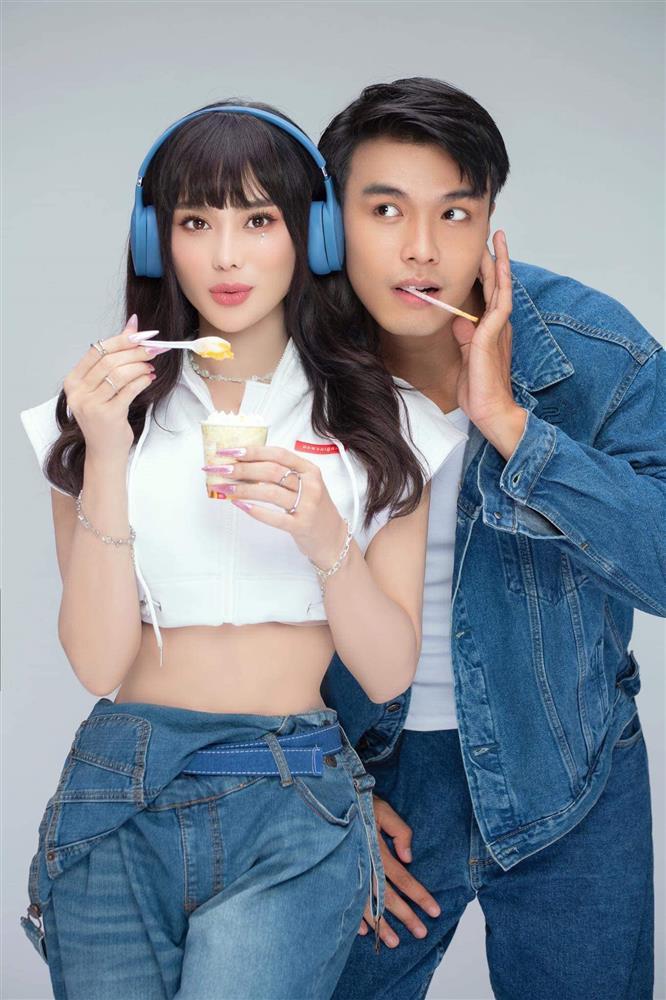 Tin showbiz Việt ngày 26/7: Vợ Khánh Đơn bảo vệ quyết liệt con riêng của chồng-10