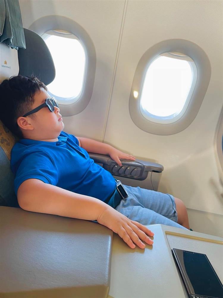 Tin showbiz Việt ngày 26/7: Vợ Khánh Đơn bảo vệ quyết liệt con riêng của chồng-15