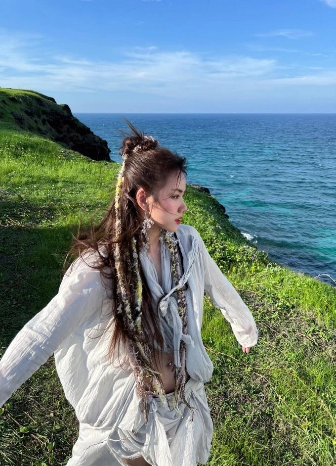 Phương Ly bị soi rạn da bụng, netizen đào lại ồn ào 19 tuổi sinh con-8