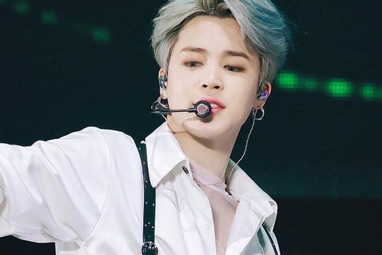 BTS Jimin bị tung bằng chứng cặp kè mỹ nhân nổi tiếng hơn 5 tuổi