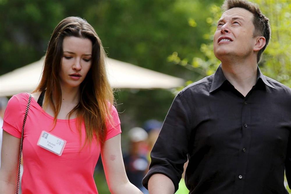 Bạn thân Elon Musk tại Google không phải nạn nhân duy nhất bị cắm sừng?-7