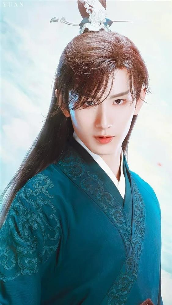 Thành Nghị khoe visual tóc trắng ma mị, được khen xinh hơn Dương Tử-5