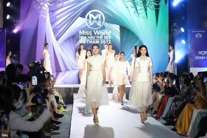 Thương vụ bạc tỷ sau cuộc thi hoa hậu ở Việt Nam-3