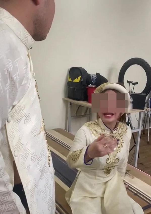 Xôn xao cô dâu đại chiến với cả nhà chồng vì bị đòi của hồi môn-1