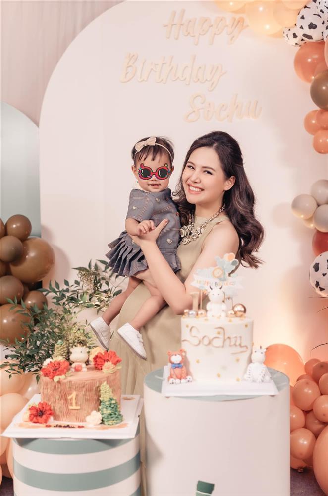 Giấu chồng hơn giữ vàng, bà bầu Phanh Lee bị xóc xiểm-1