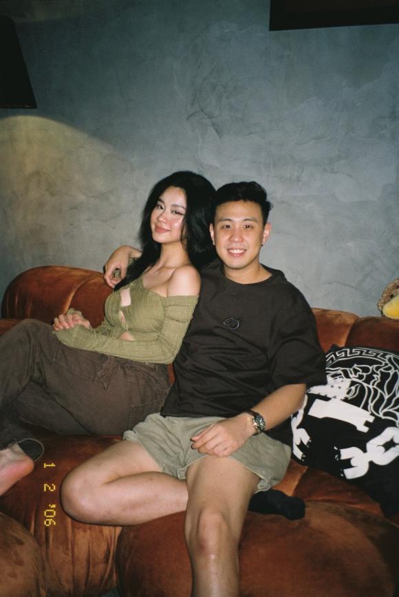 Ngã ngửa mặt mộc chi chít mụn hot girl nổi tiếng gốc Thanh Hóa-7