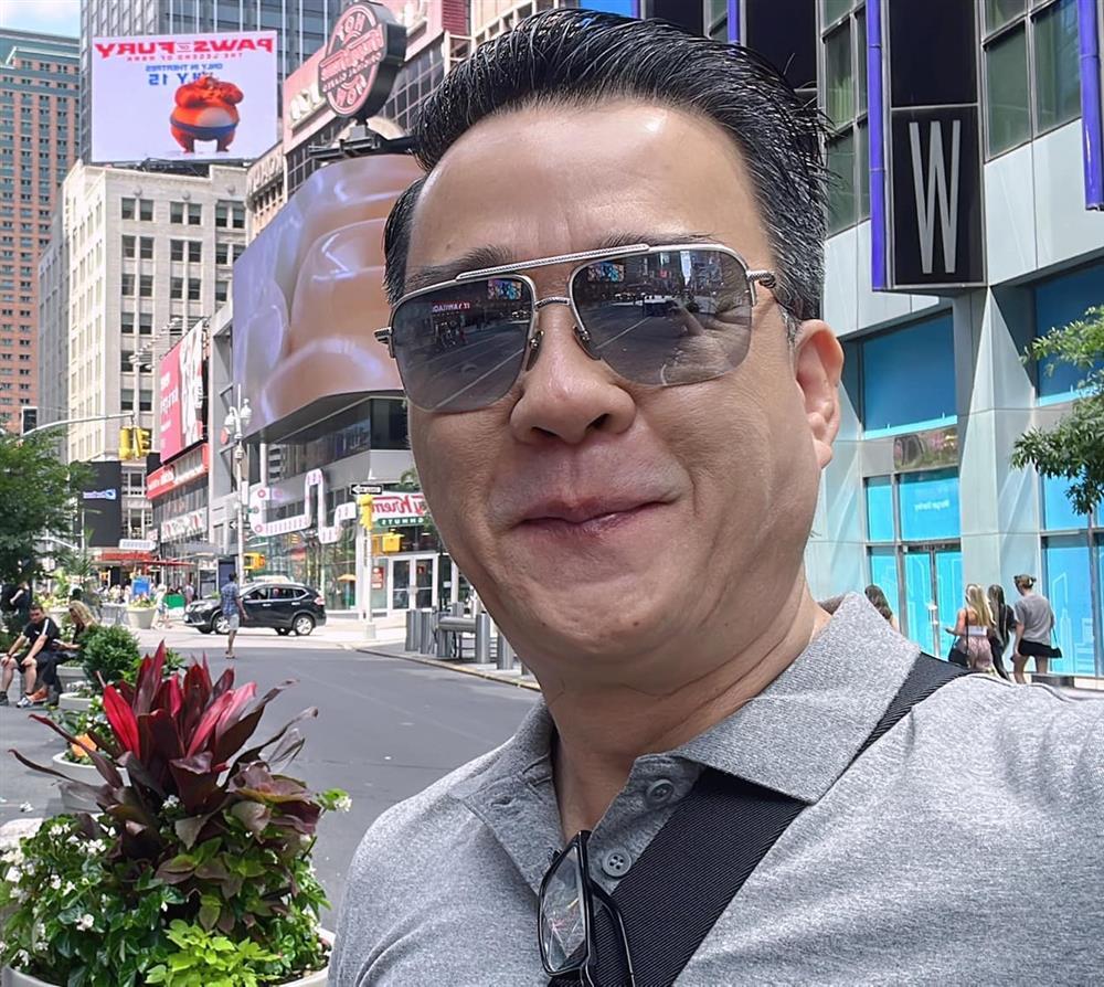 Đứng cạnh Lam Trường, vua cá Koi già hơn hẳn dù kém tuổi-6