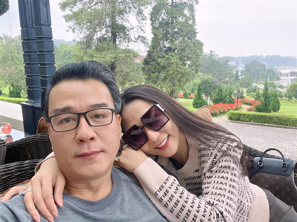 Đứng cạnh Lam Trường, vua cá Koi già hơn hẳn dù kém tuổi-7