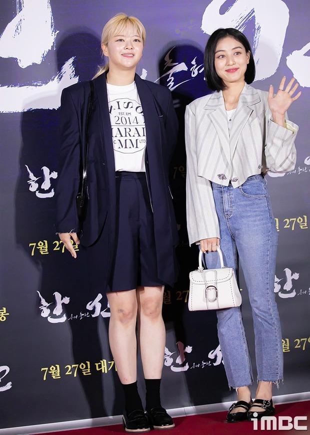 Thảm đỏ hot nhất hiện tại: EXO Suho lạ lẫm, Park Bo Gum đẹp không góc chết-4