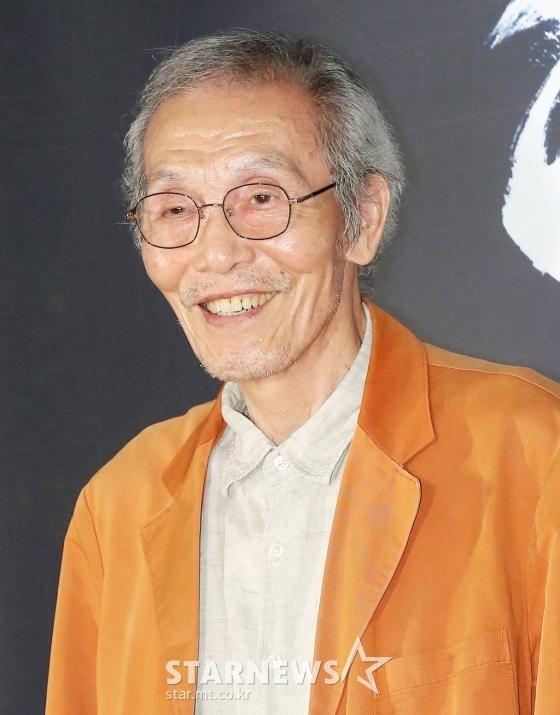 Thảm đỏ hot nhất hiện tại: EXO Suho lạ lẫm, Park Bo Gum đẹp không góc chết-9