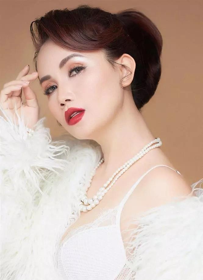 Hoàng Yến sau 4 cuộc hôn nhân: Từng vì trai mất sạch mọi thứ-1