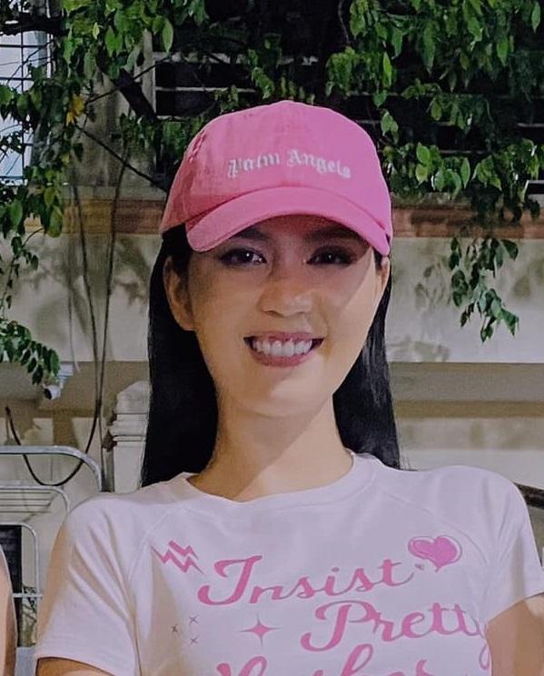 Ngọc Trinh kém sắc, lộ rõ khuyết điểm trong ảnh đồng nghiệp chụp-2