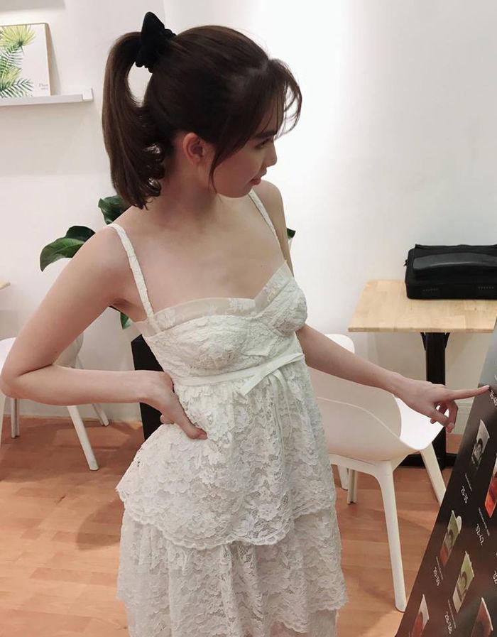 Ngọc Trinh kém sắc, lộ rõ khuyết điểm trong ảnh đồng nghiệp chụp-8