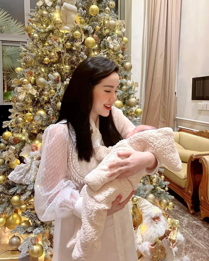 Bảo Thy hễ khoe con là mặc đồ đôi đồng điệu, nhìn phát mê-7