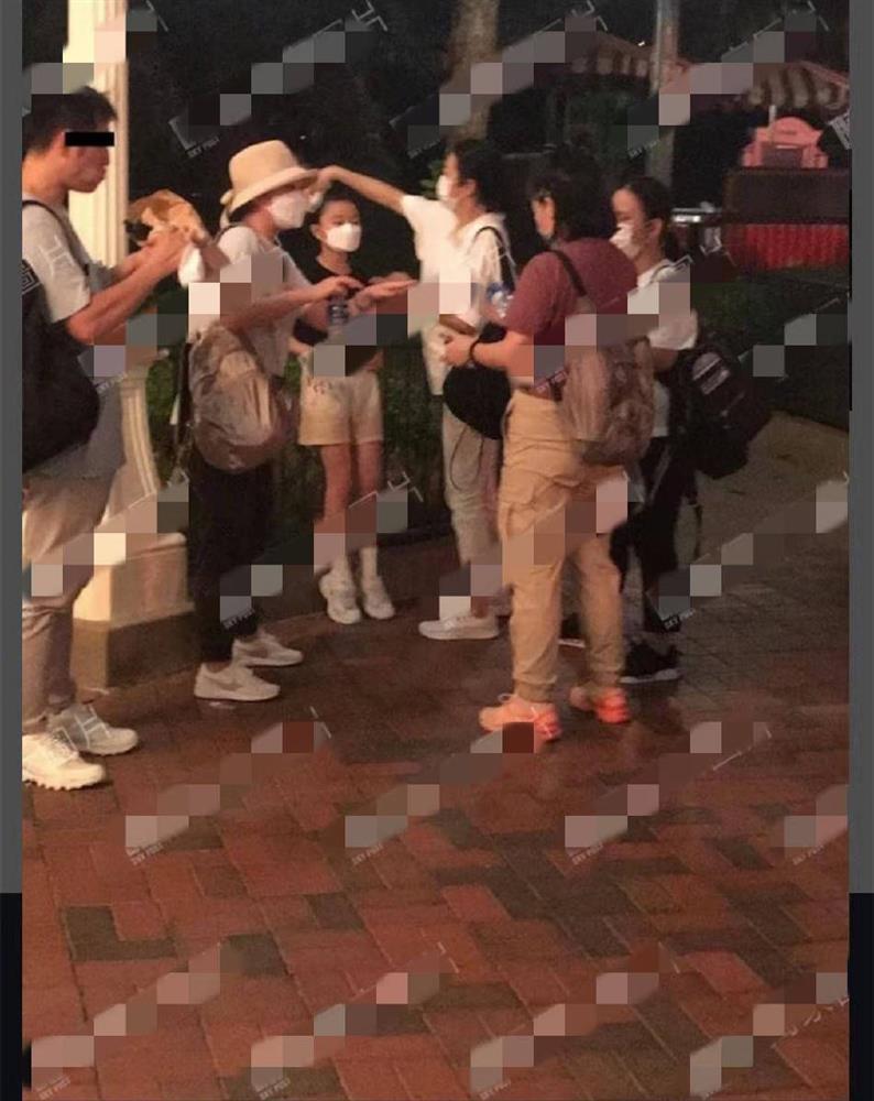 Lưu Đức Hoa bị chê lố khi điều 4 bảo mẫu đưa con gái đi chơi-2