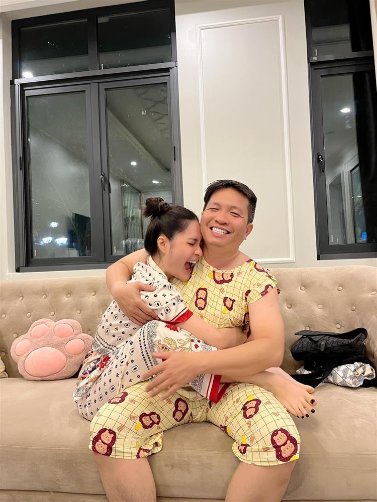 Chồng đại gia bị gặp chở gái đi chơi, Đoàn Di Băng phản ứng phũ-4