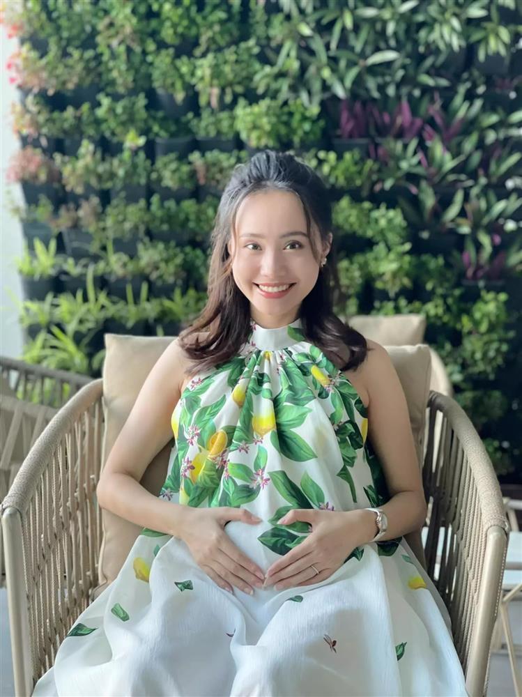 MC Xuân Anh: Chồng mát xa hàng ngày, gội đầu cho tôi-1