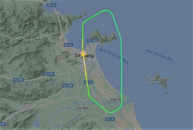 Máy bay Vietnam Airlines hạ cánh khẩn cấp tại Đà Nẵng vì sự cố động cơ-1