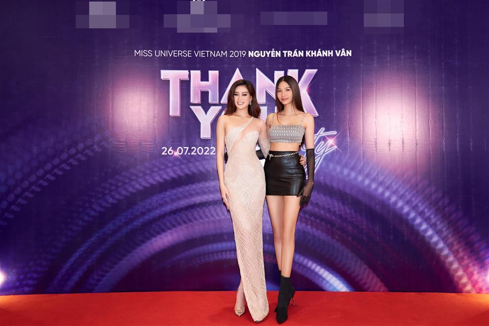 Kiếm Nhật của Hoàng Thùy liên tục chặt đẹp các mỹ nhân-1