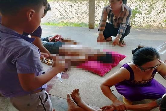 Người đàn ông bị nghi phạm sinh năm 2k4 chém tử vong tại chỗ