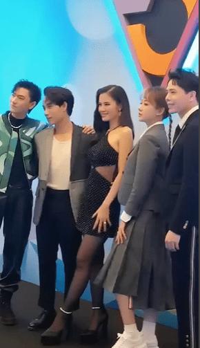 Hari Won và những lần so kè mỹ nhân Việt không biết ai chị, ai em?-2