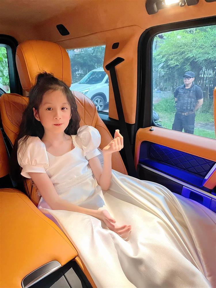 Đoàn Di Băng catwalk có còn múa may ô dề như 4 năm trước?-4