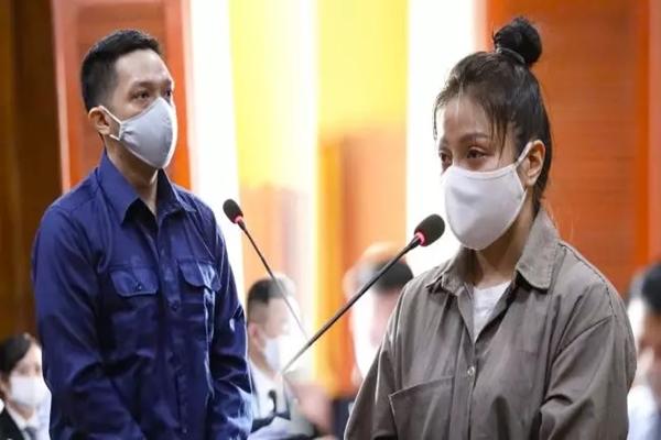 Hoãn phiên xử bé gái 8 tuổi bị bạo hành: Tống đạt quyết định tố tụng