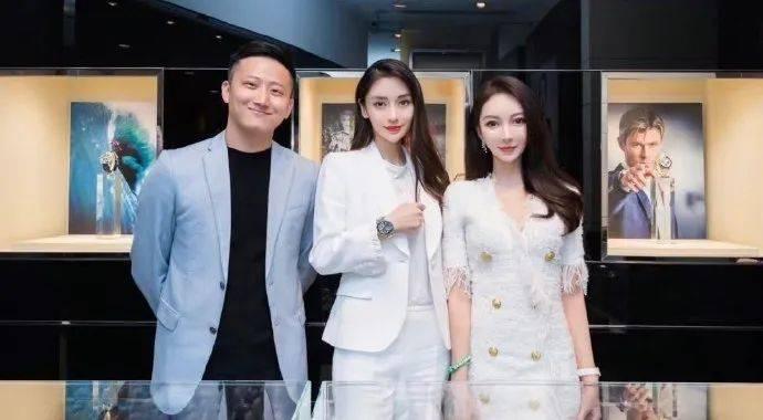 Bạn bè nói gì về tin Huỳnh Hiểu Minh hẹn hò hotgirl mặt nhựa?-3