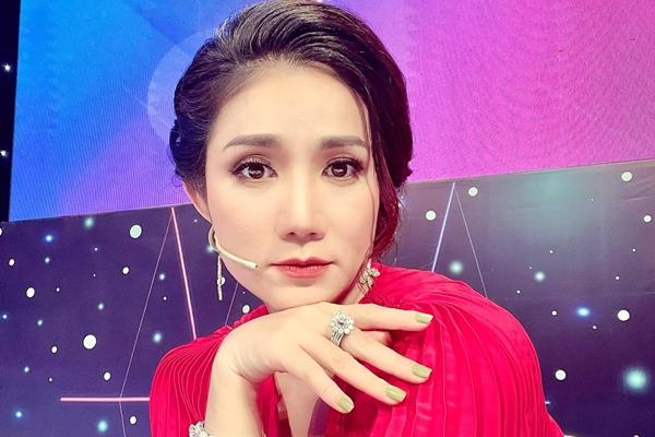 Phản ứng Cát Tường khi bị góp ý việc trao nhà tình thương-7