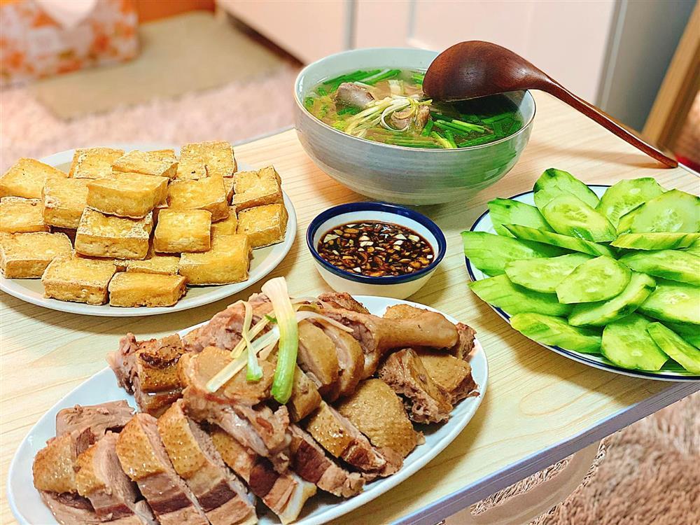 Rớt nước miếng mâm cơm 2 người tươm tất của du học sinh Hàn-2