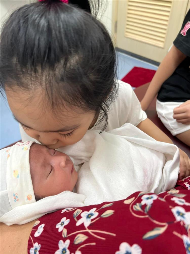 Tin showbiz Việt ngày 28/7: Cường Đô La kỷ niệm 3 năm cưới hoa khôi-11