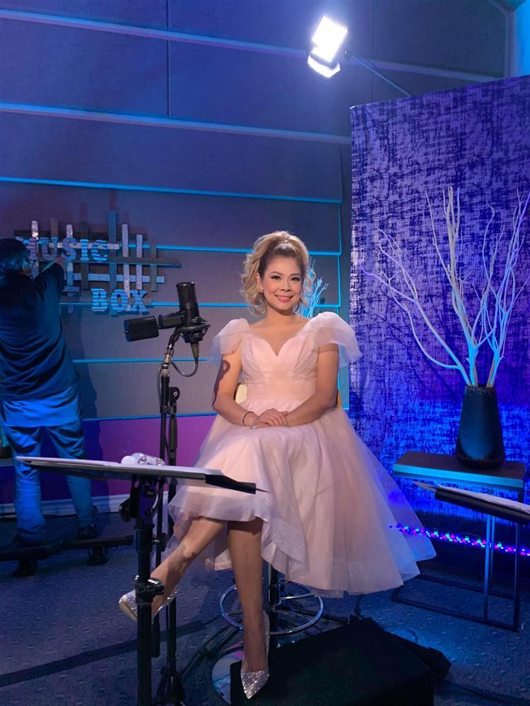 Ngọc Sơn nhảy cùng Thanh Thảo, dân mạng chê: Thoát vị đĩa đệm-1