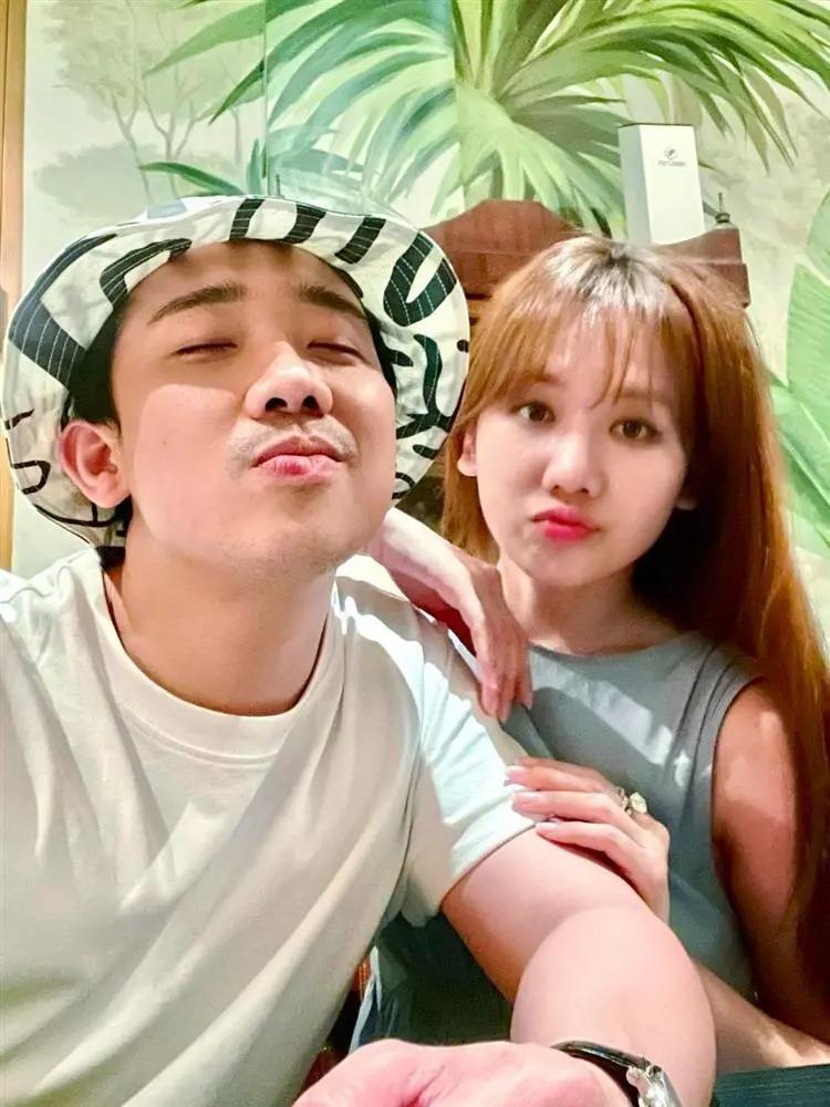 Trấn Thành vừa làm rõ tin ly hôn, Hari Won treo status khó hiểu-6
