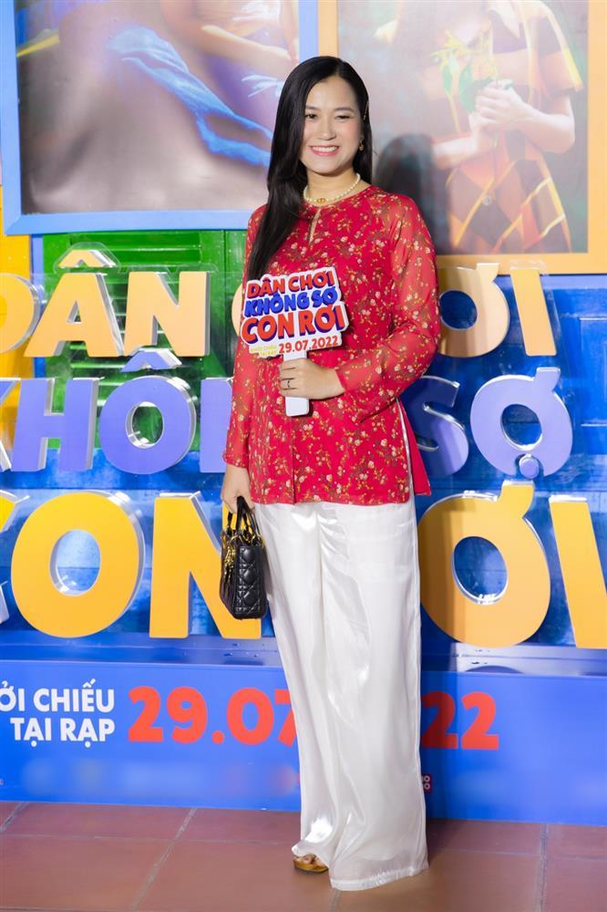 Mắt Lâm Vỹ Dạ con đậu con bay đến mừng phim Thu Trang Tiến Luật-2